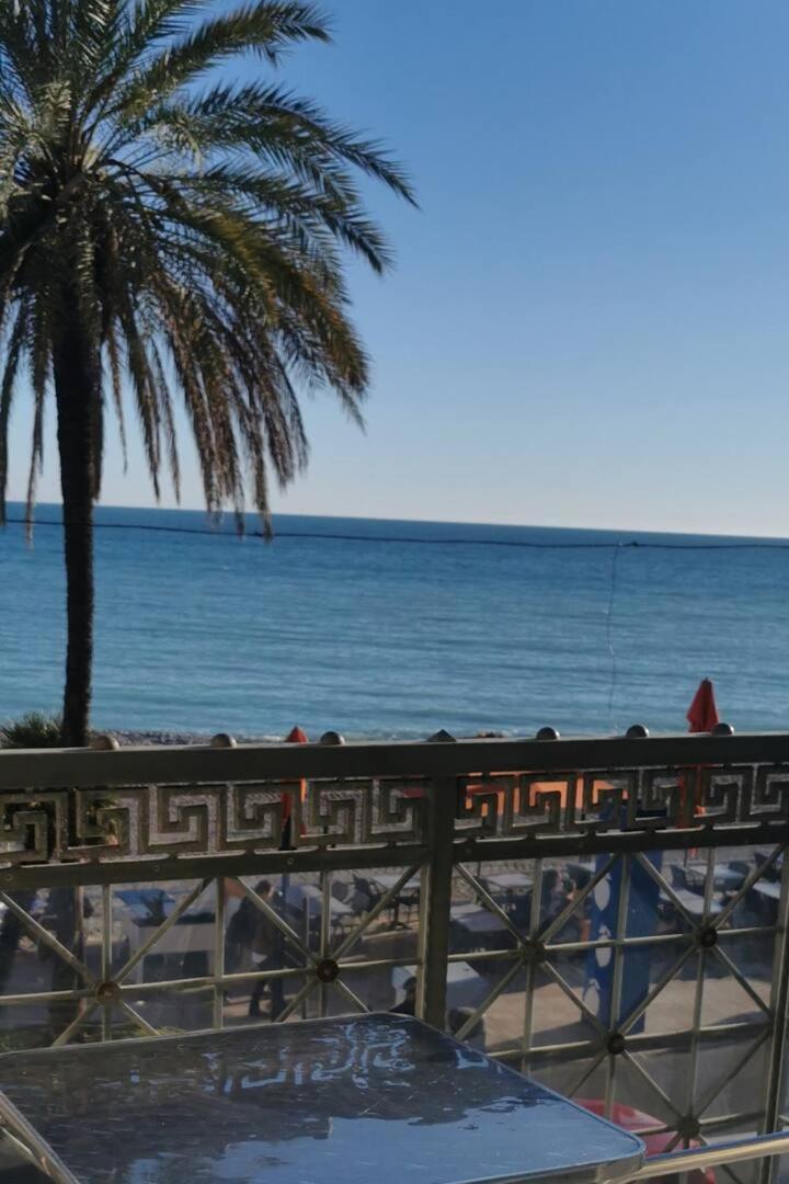 Azzurra Superbe 2p Et Vu Menton